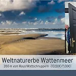 Dree Gevels Huus - Deichhaus Mit 2 Fuer 6 Personen - 350 M Zur Nordsee - Gartenstrand, Sauna & Kamin - E-ladestation 펜션 하를레질