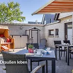 Dree Gevels Huus - Deichhaus Mit 2 Fuer 6 Personen - 350 M Zur Nordsee - Gartenstrand, Sauna & Kamin - E-ladestation *